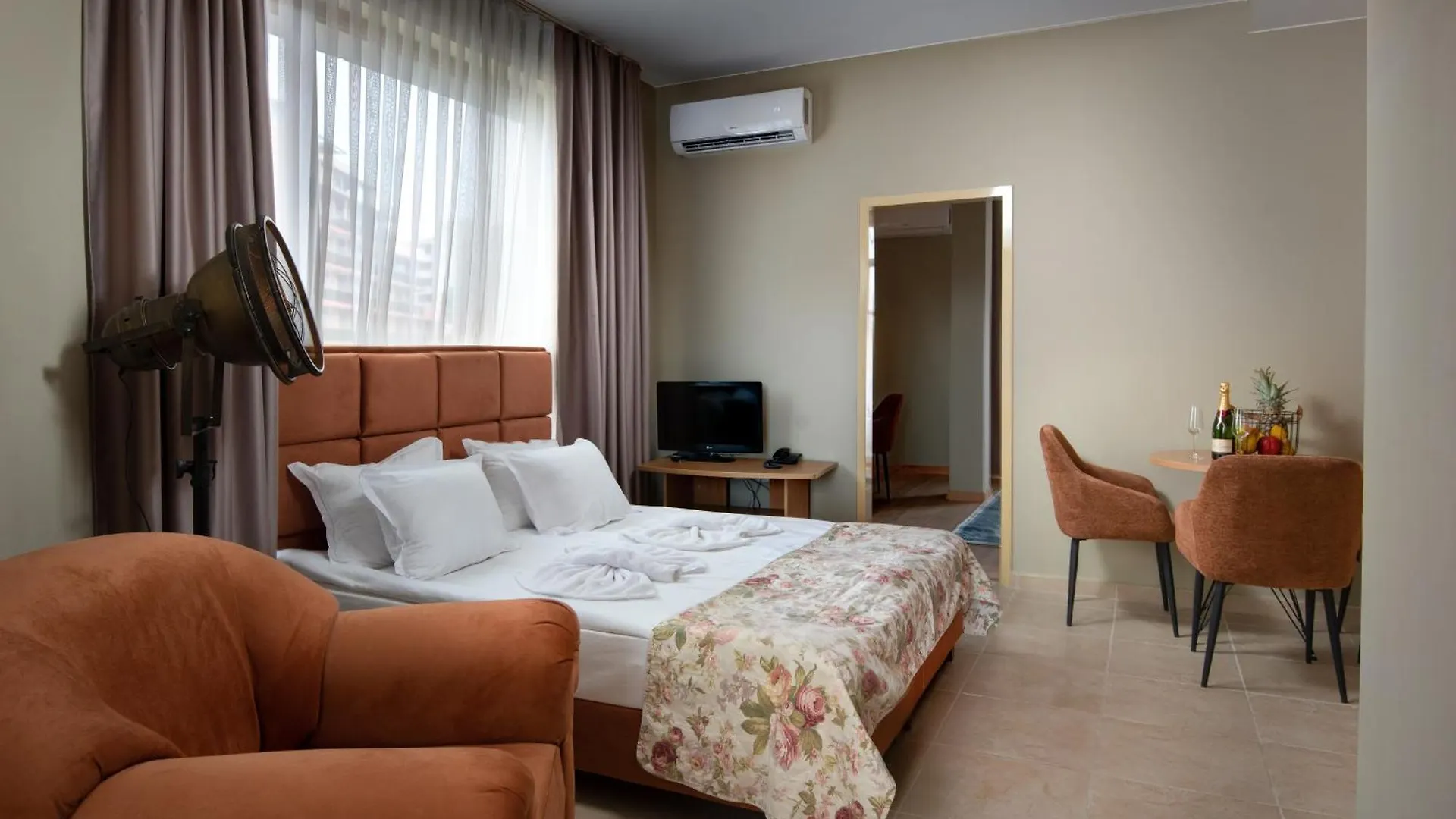 Hotel Avenue Солнечный берег