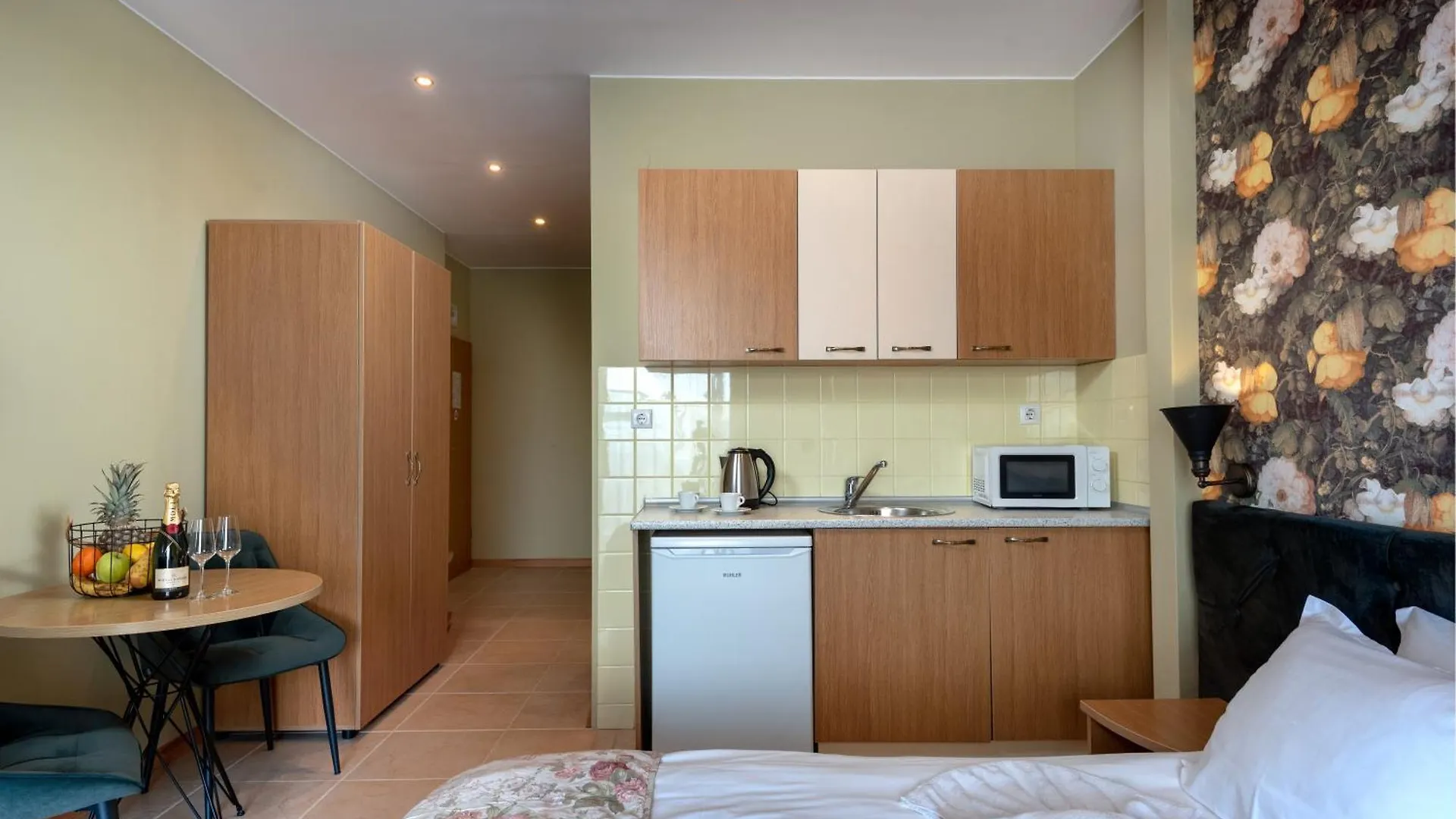 Hotel Avenue Солнечный берег